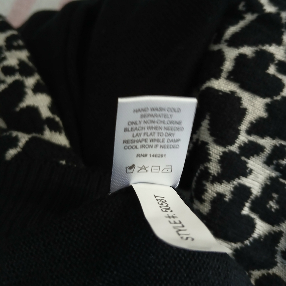 Extra Touch Short Sleeve Sweater Dress Size 1X Color Cheetah Print Black/White - Picture 8 of 8